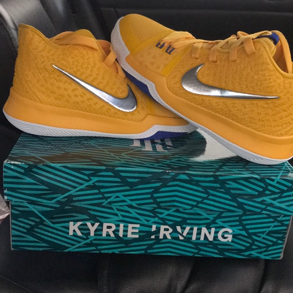 kyrie irving 3 aqua